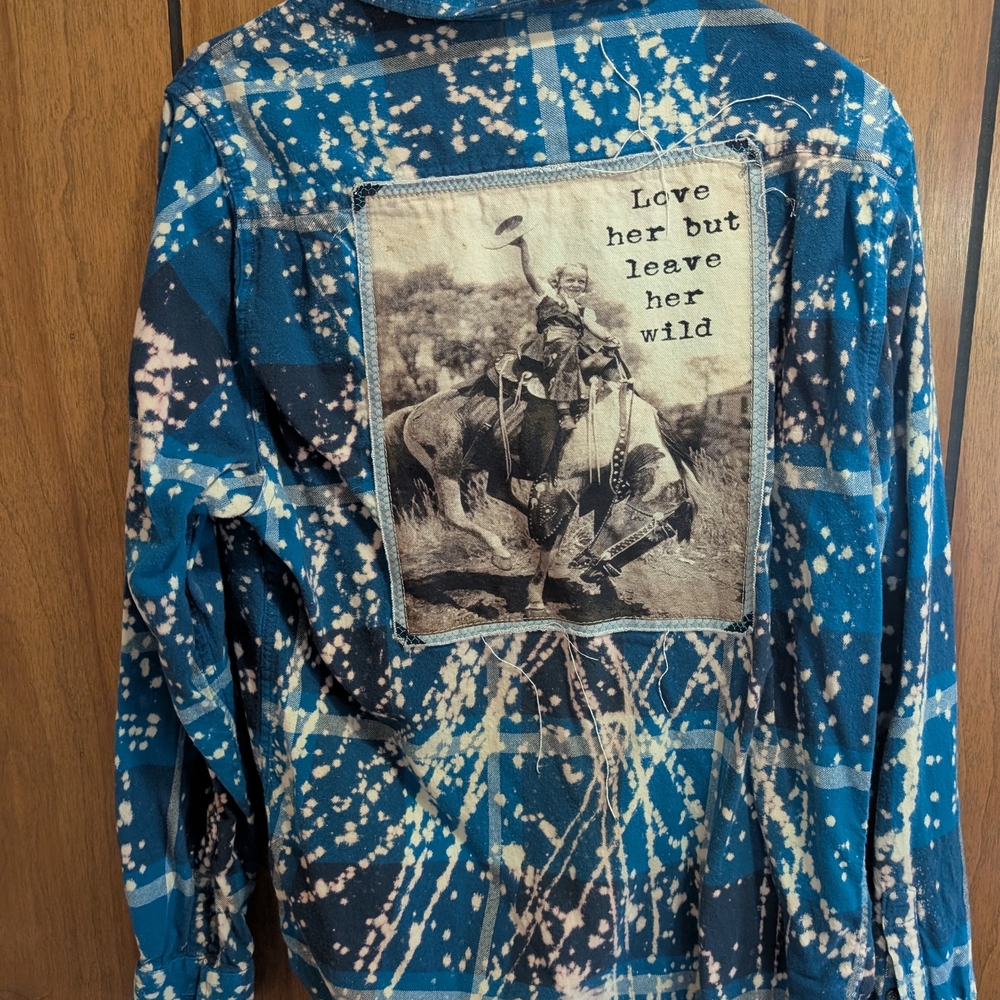 Blue Bleached Plaid Button-Down Shirt - Unknown Brand - Picture 2 of 2